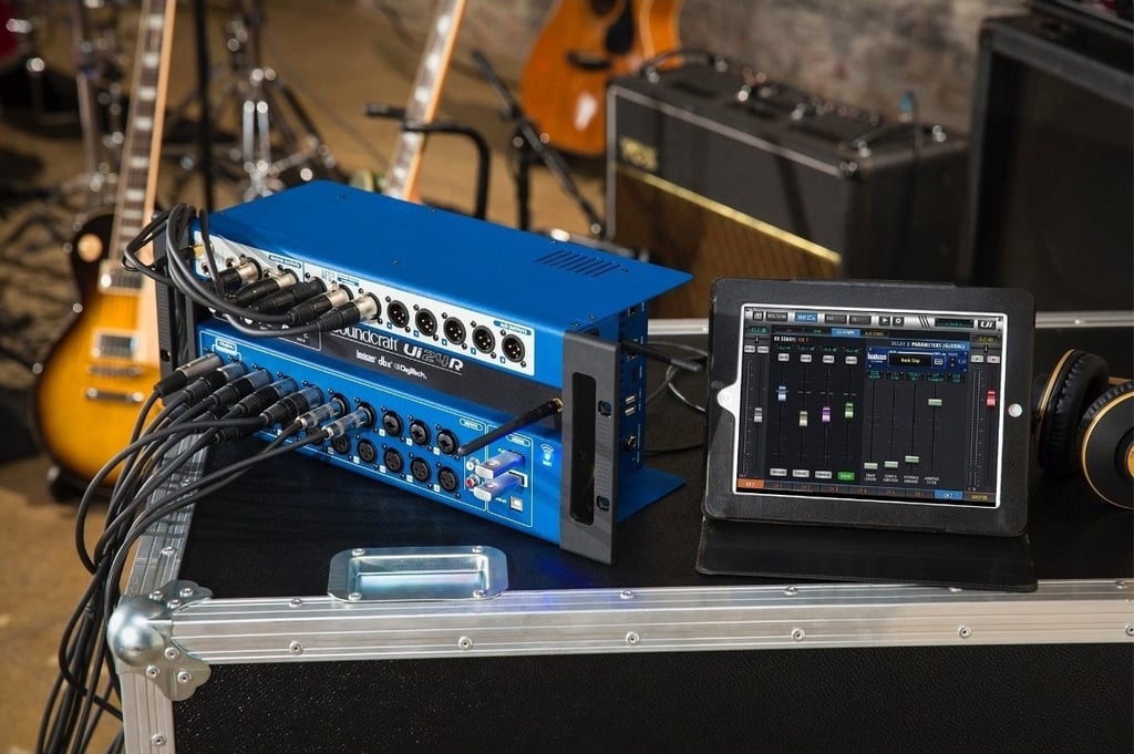 Console Soundcraft Ui24 (24 pistes)