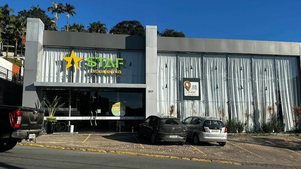 fachada da star academia de jaragua do sul