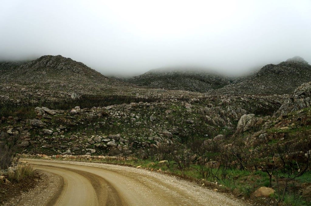 Start of climb up Swartberg Pass