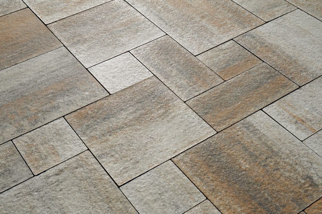 Geltonos mozaikos trinkelės