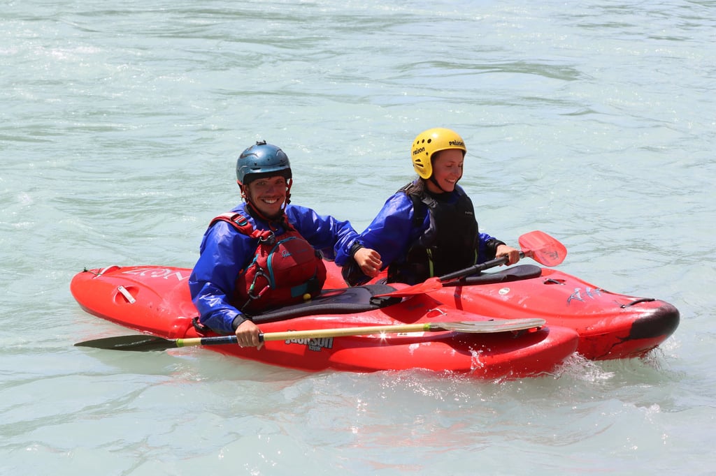 descente eau vive accompagnée moniteur canoë kayak