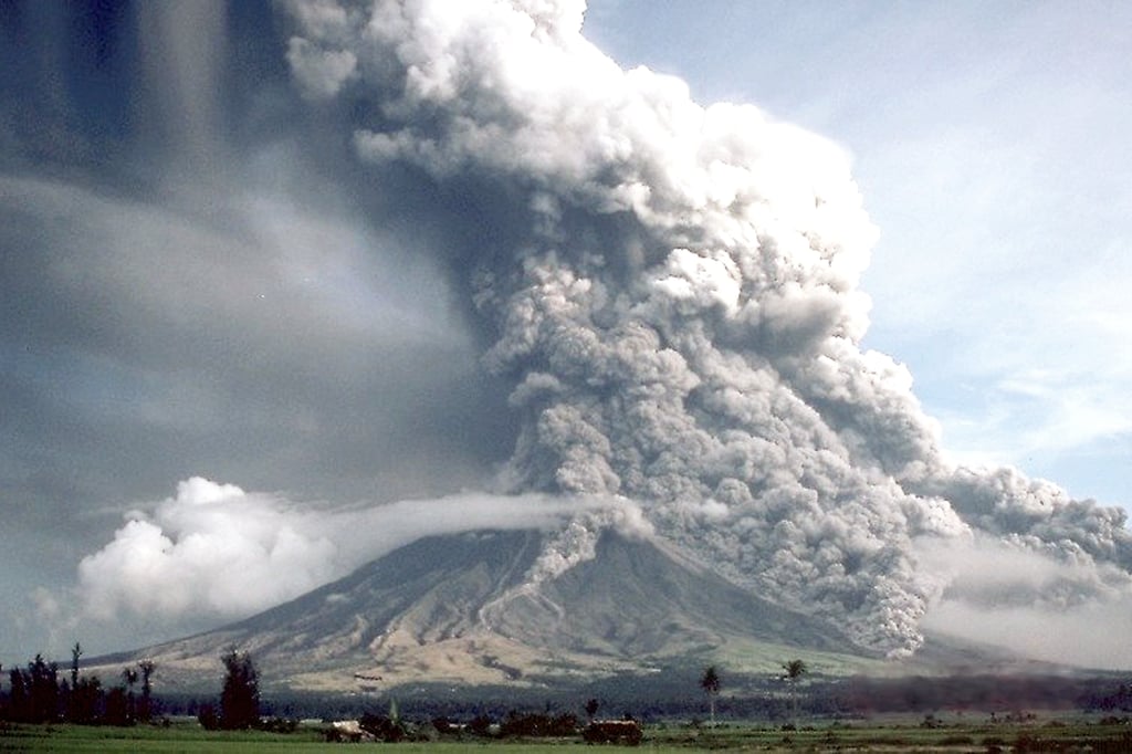Mayon Volcano Philippines eruption