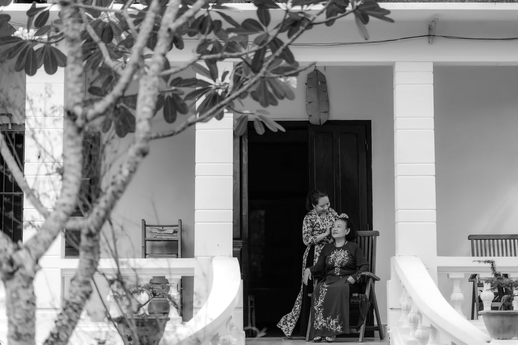 a woman in a kimono kimono kimono kimono kimono kimono