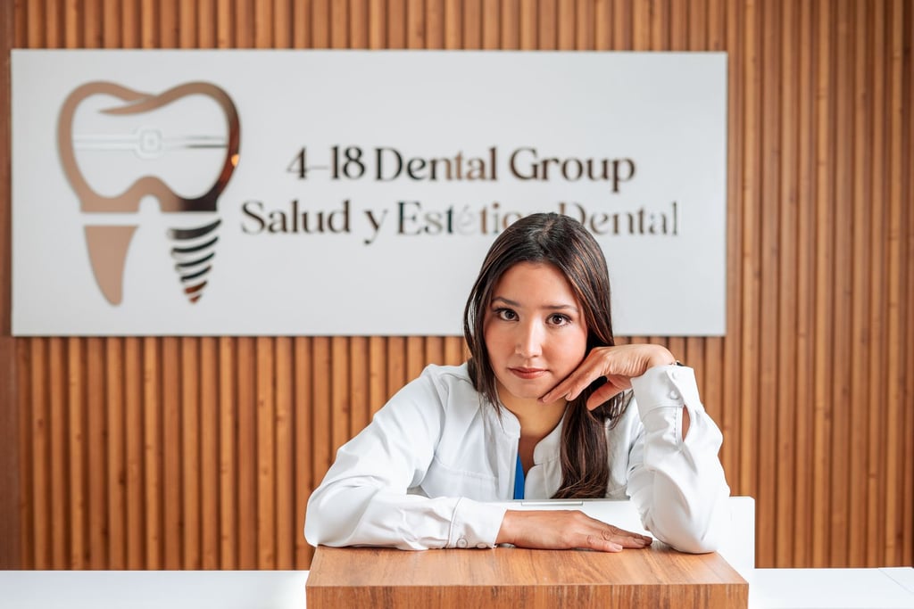 Especialista en ortodoncia con brackets y alineadores dentalesJohana Toro