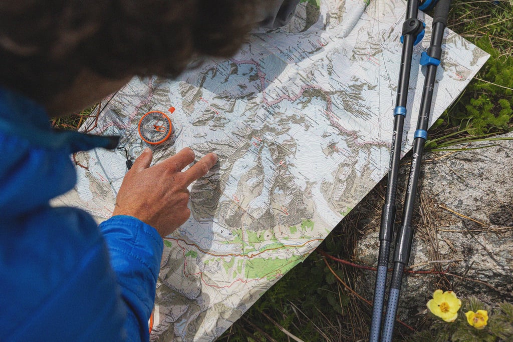 CORSO DI TREKKING AVANZATO - TOPOGRAFIA ORIENTAMENTO