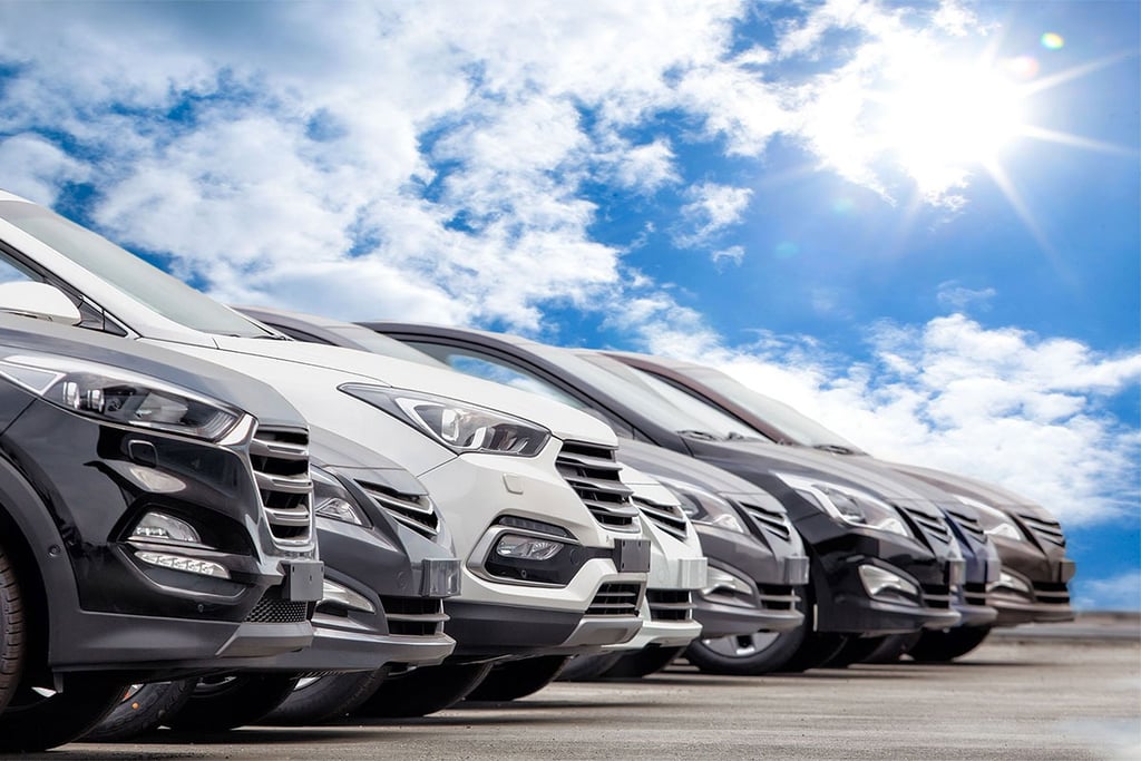 Luxury rental cars
