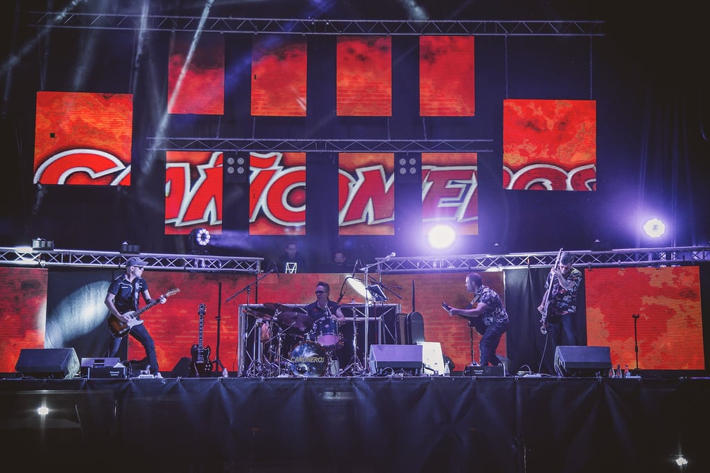 Cañoneros en concierto
