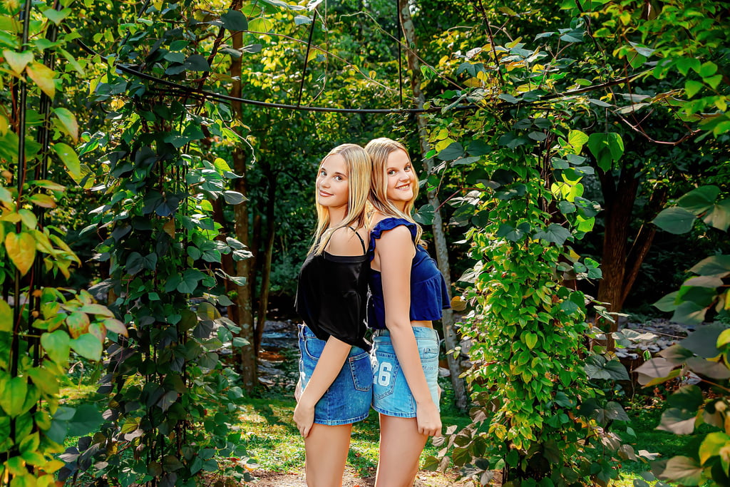 Elizabethtown PA senior pictures taken at Moonstone Manor by a Lancaster PA senior photographer