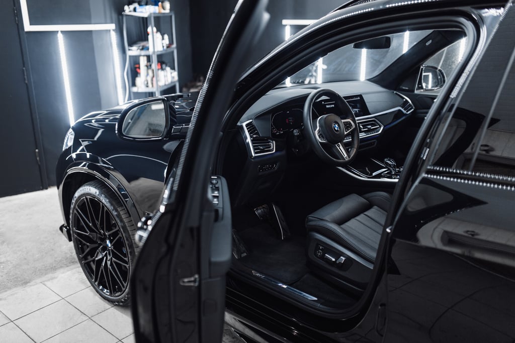 WestSide Garage paslaugų paketai – poliravimas, valymas ir dangos vienoje vietoje