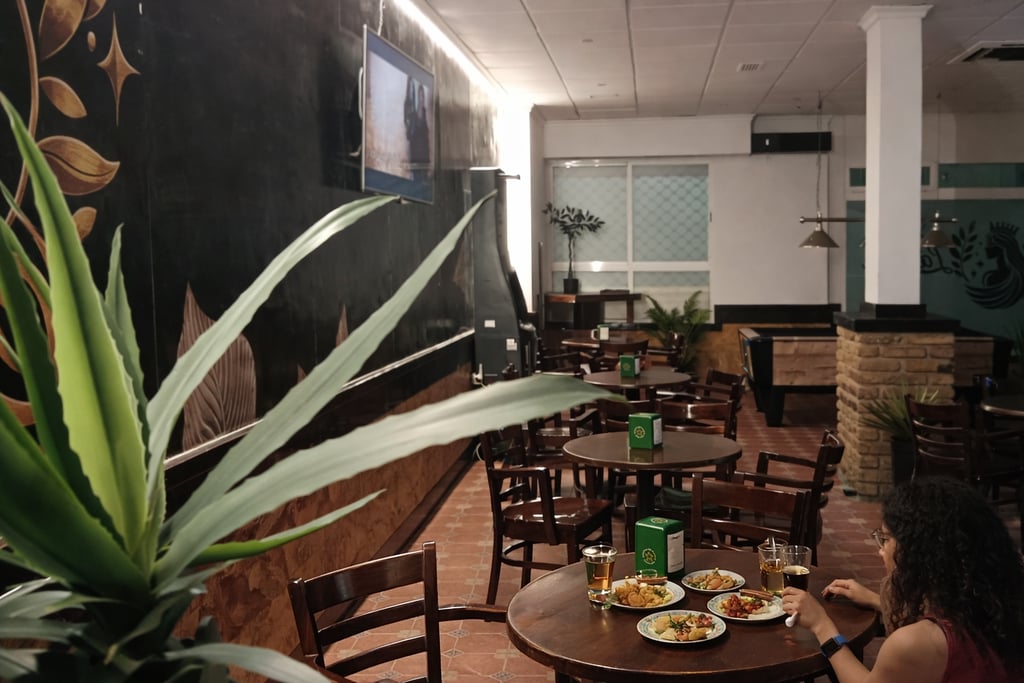 Bar cafeteria