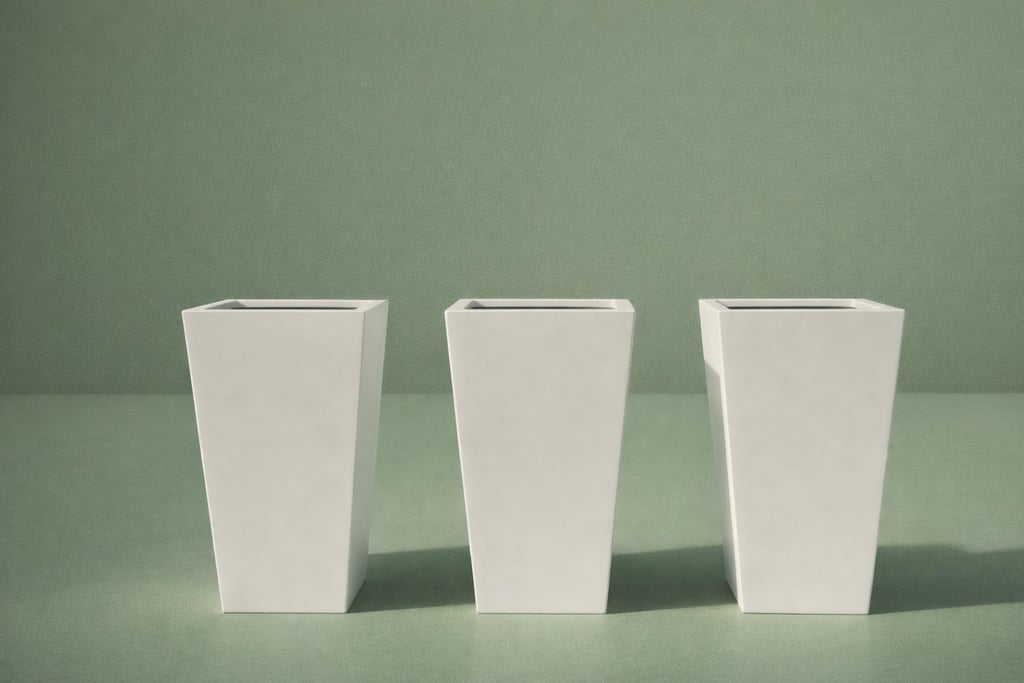 Macetas blancas rectangulares en fibra de vidrio