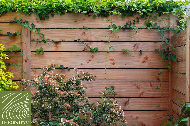 Cloture en planches horizontales en douglas