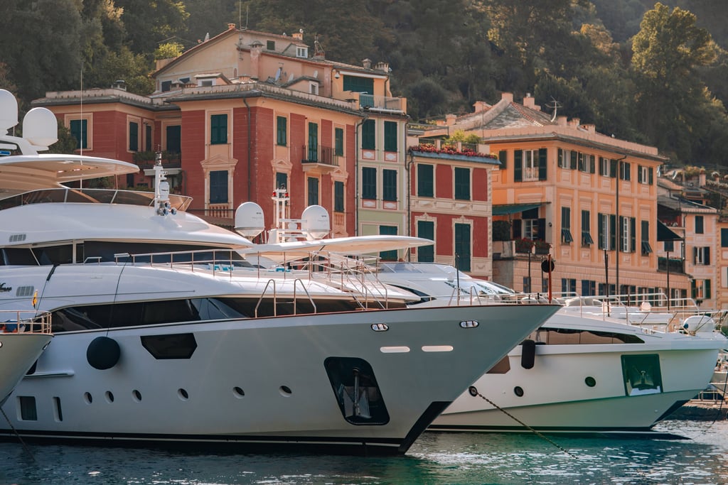 art consultancy for yachts