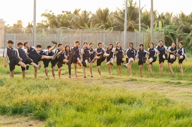 Bí quyết tạo dáng và lựa chọn trang phục chụp kỷ yếu đẹp nhất