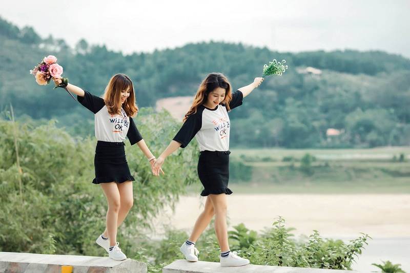 Bí quyết để sở hữu bộ ảnh 2 người bạn thân đạt triệu like