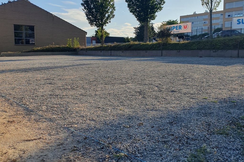 terrains de pétanque extérieur de Charnay-lès-Mâcon