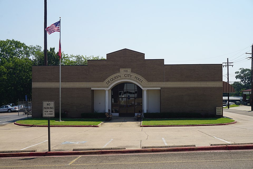 Porta potty De Queen