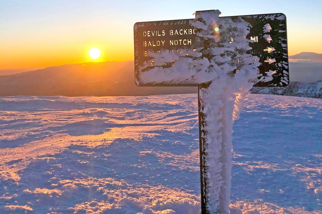 Icy Winter Conditions at the Summit of Mount San Antonio (Mount Baldy) | San Gabriel Mountains