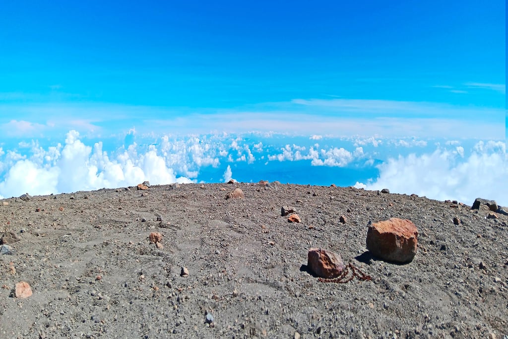 Summit of the volcano Pico de Orizaba (Citlaltépetl), Puebla, Mexico