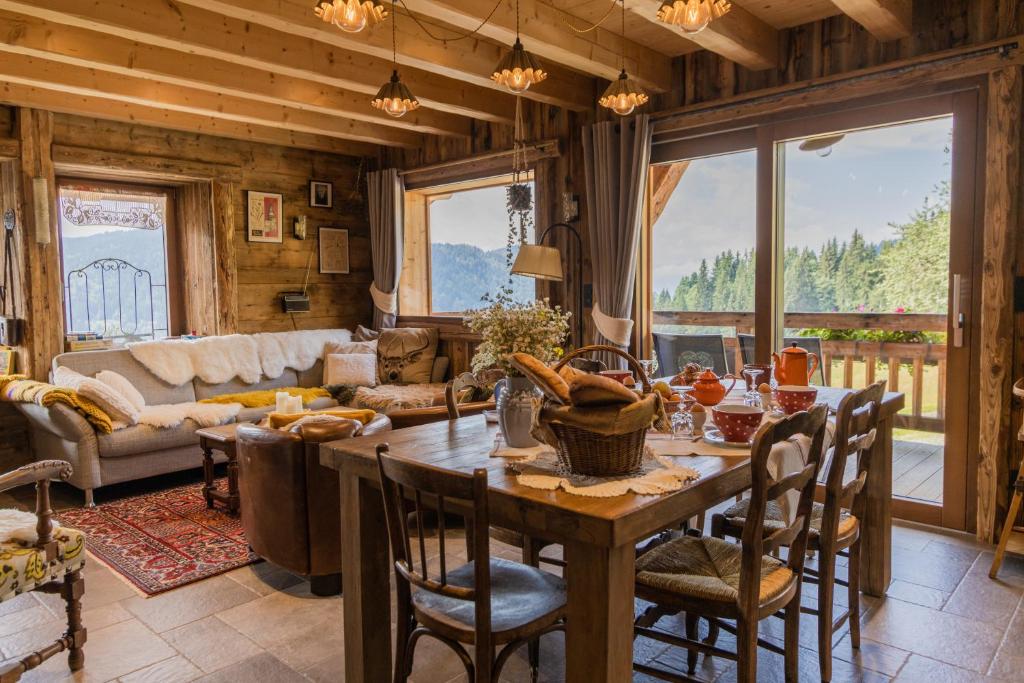 Intérieur Chez l'Angèle