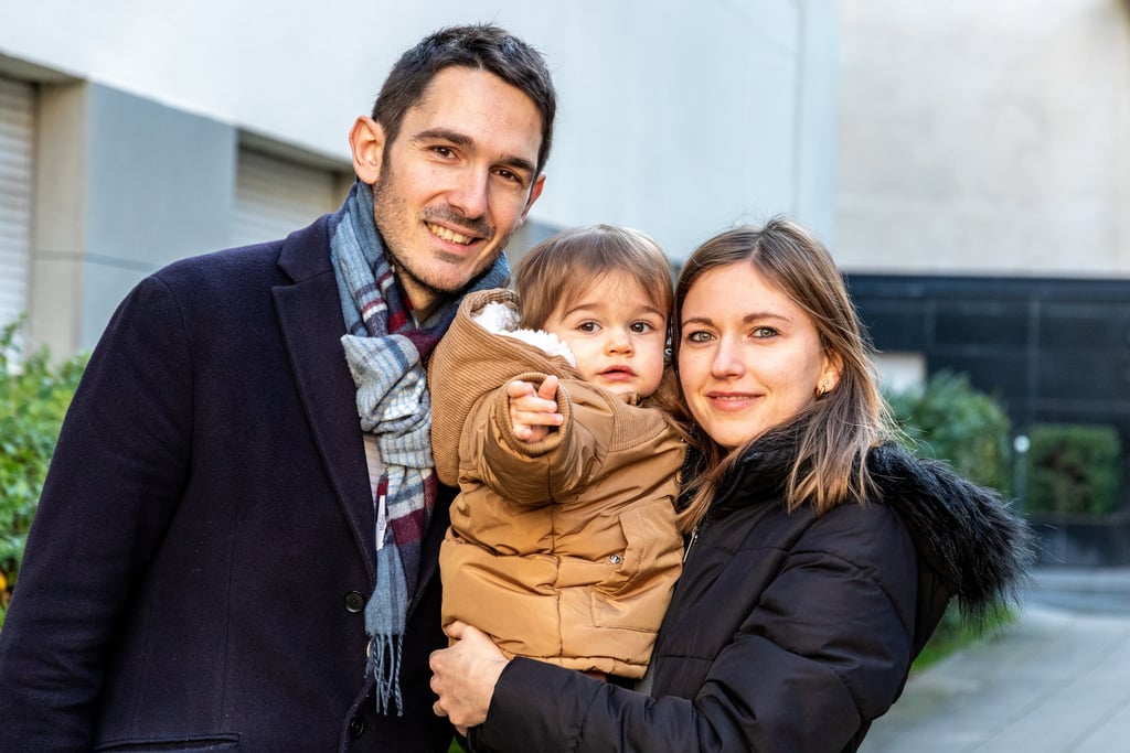 Séance famille dans les rues de Paris par Carine Lebrun Photographe