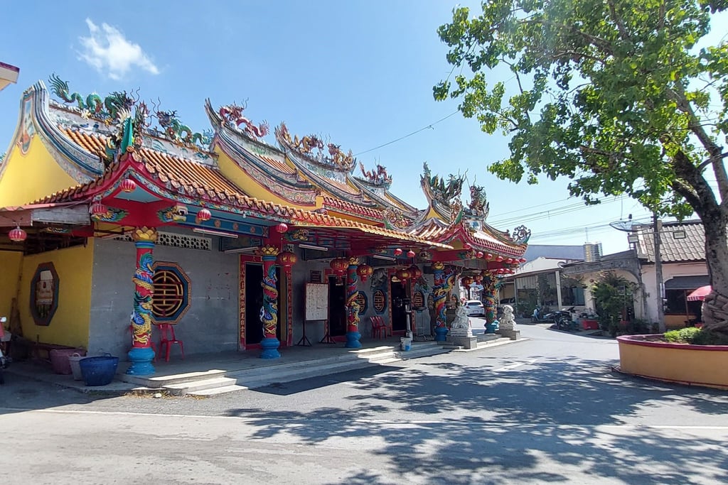 leng san keng shrine thai mueang 