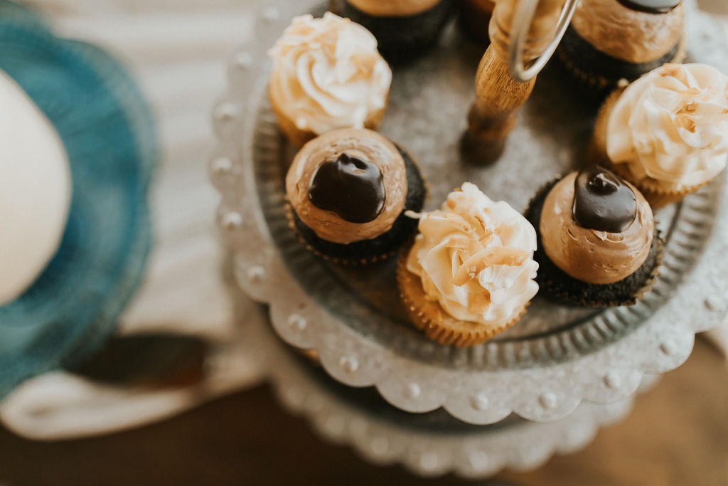 Cupcakes are a great addition to any Montana dessert table, like these chocolate & vanilla cupcakes