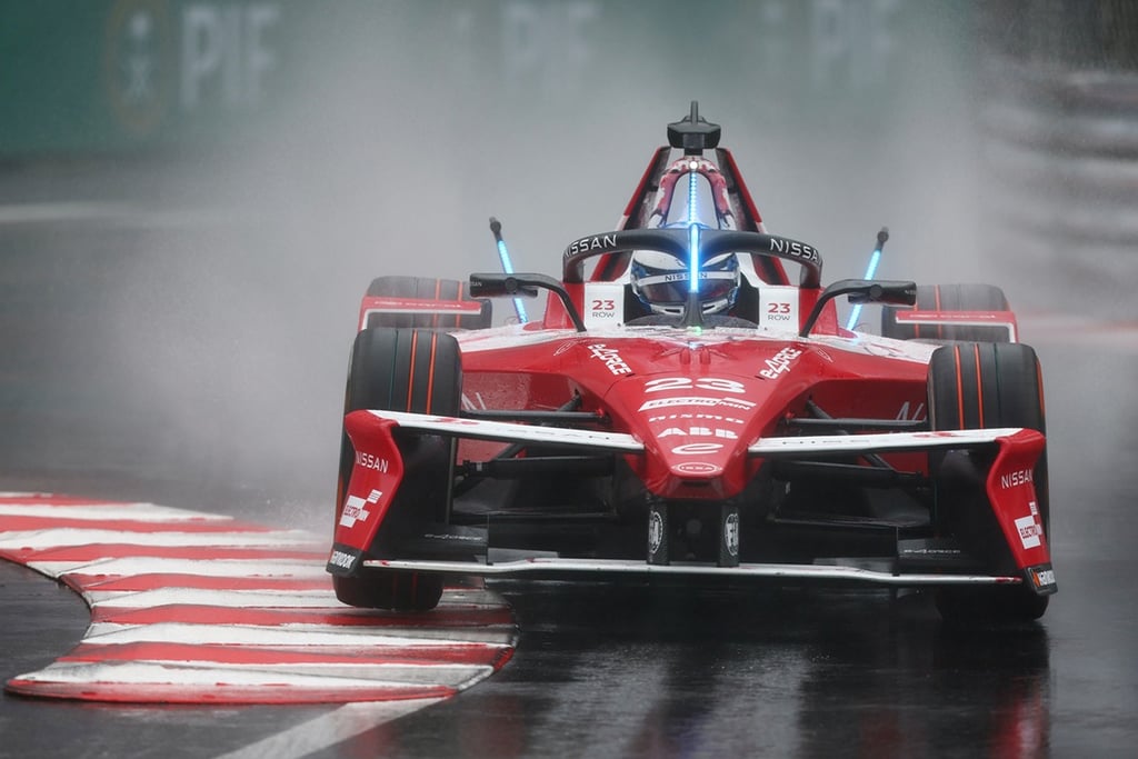 Oliveris Rowlandas Nissan
