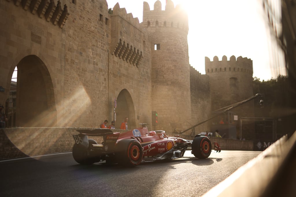 Charlesas Leclercas Ferrari Baku Formulė-1