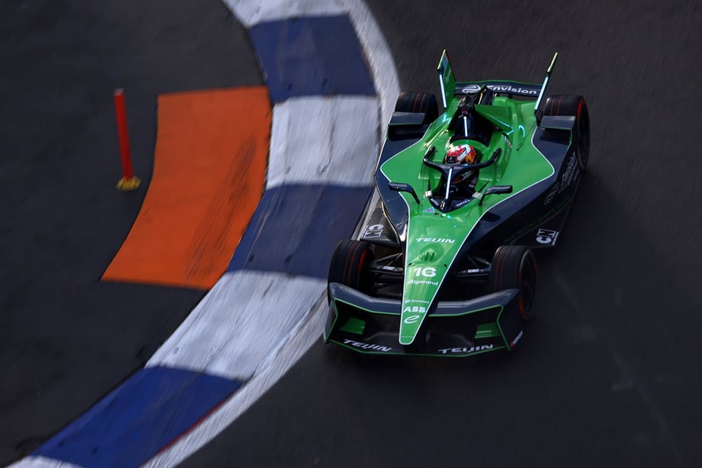 Sebastienas Buemi Envision