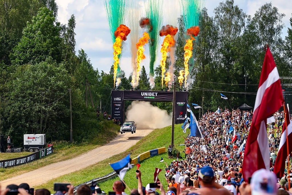 Elfynas Evansas Toyota