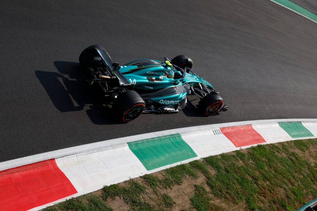 Fernando Alonso Aston Martin