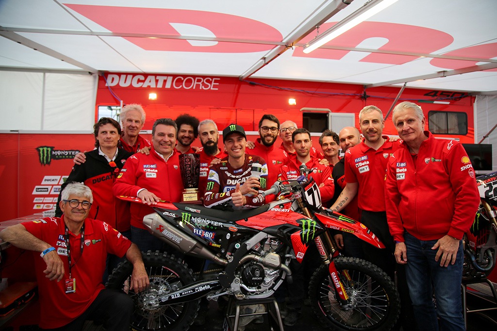 Ducati motokrosas