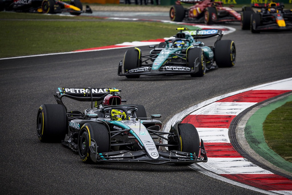 Lewisas Hamiltonas Mercedes