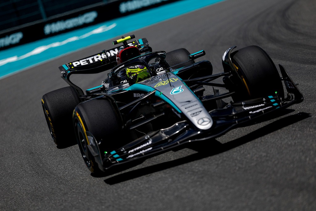 Lewisas Hamiltonas Mercedes