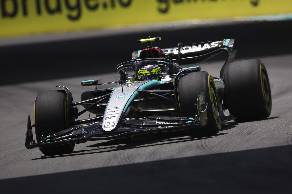 Lewisas Hamiltonas Mercedes