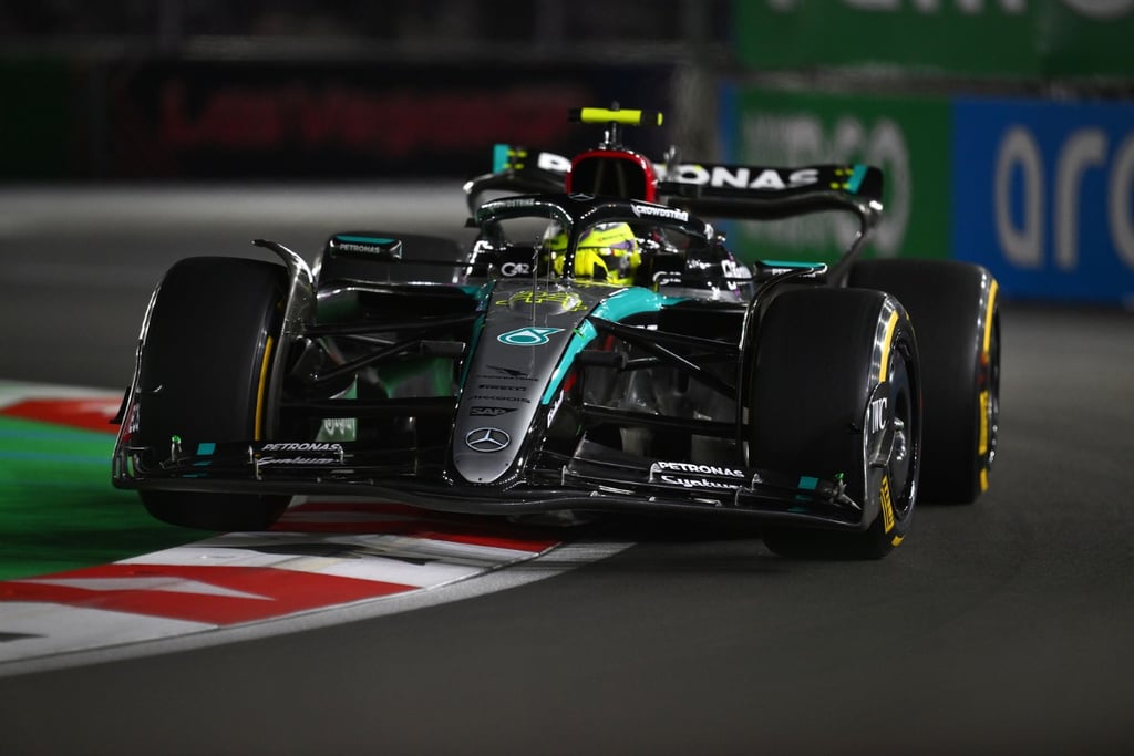 Lewisas Hamiltonas Mercedes Formulė-1