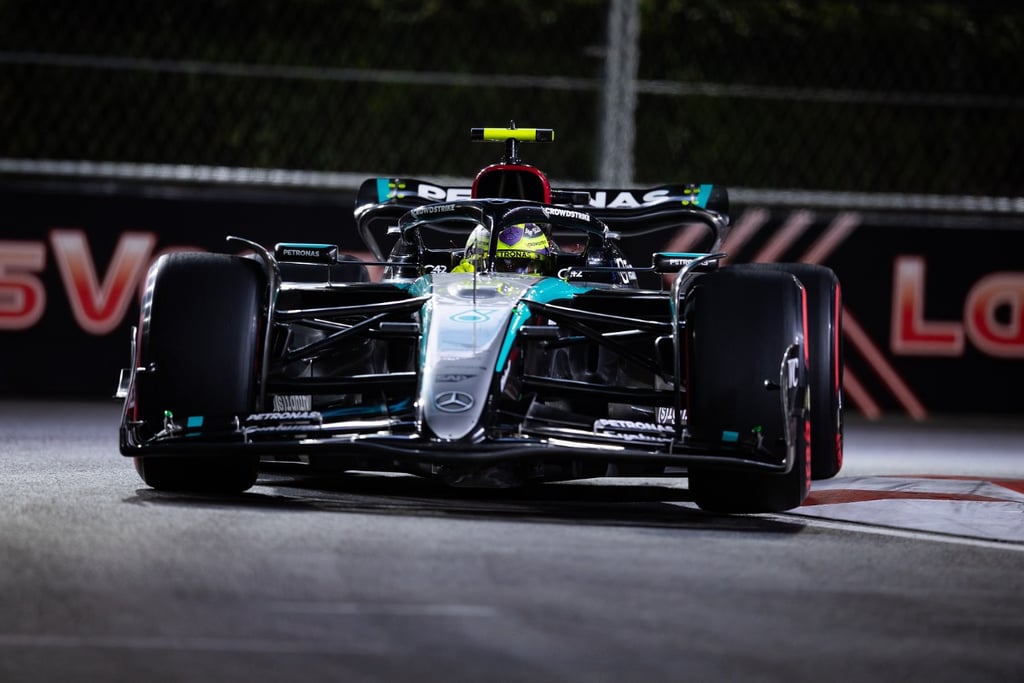 Lewisas Hamiltonas Mercedes Formulė-1