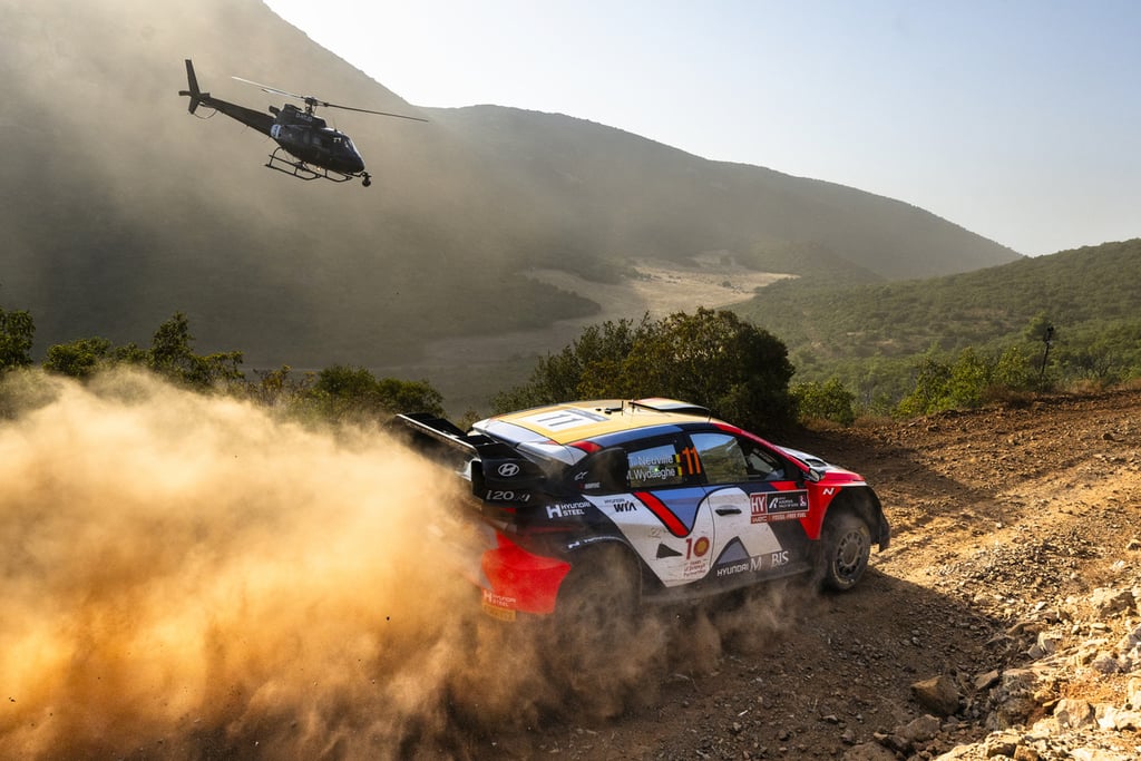 Thierry Neuville'is Hyundai WRC ralis