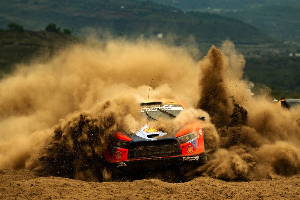 Thierry Neuville'is Hyundai WRC