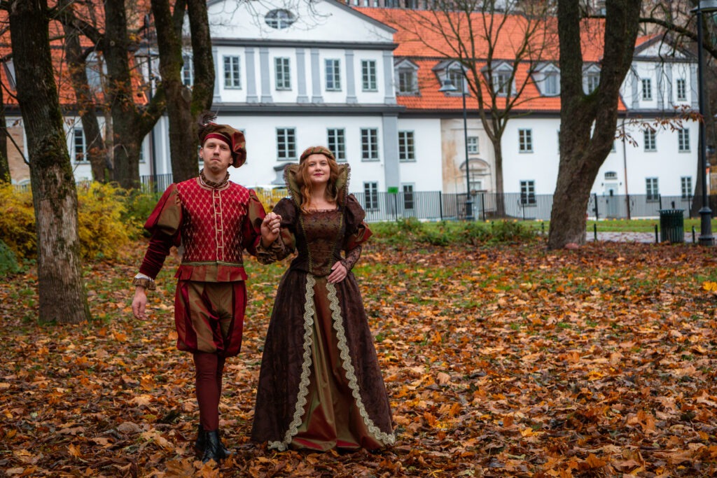 Istoriniai kostiumai, vyriskas renesanso kostiumas, moteriskas renesanso kostiumas