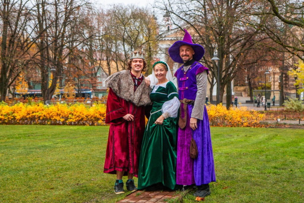 Moteriškas Renesanso kostiumas, Viduramžių vyriškas kostiumas