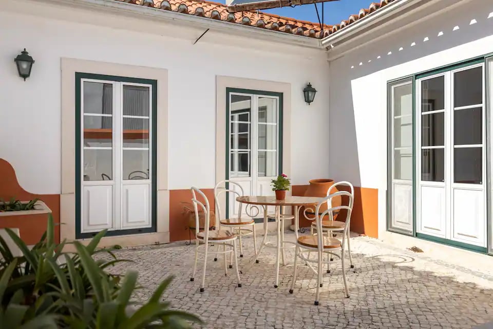 Casa Portuguesa outside