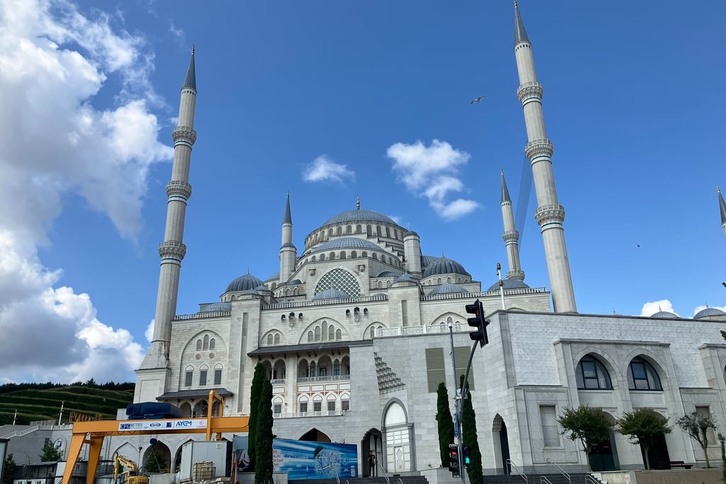 Outside view of Camlica Mosque in Istanbul 