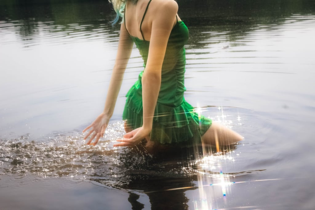 dreamy senior portrait, crockett park, northern virginia