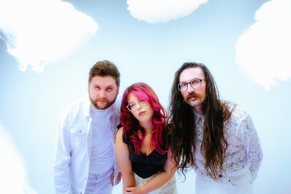 glimmers release new music video for 'Back to Hell'