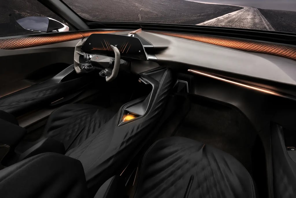 Interior futurista do Cupra Tindaya com cabine minimalista e painel digital.