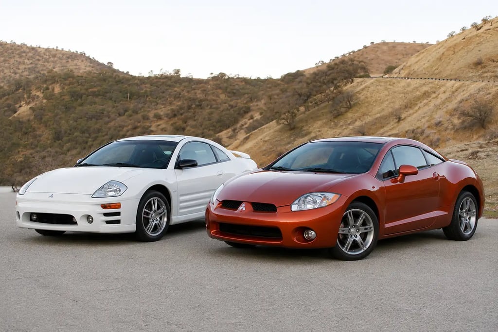 Comparativo entre dois Mitsubishi Eclipse de terceira geração em versões distintas