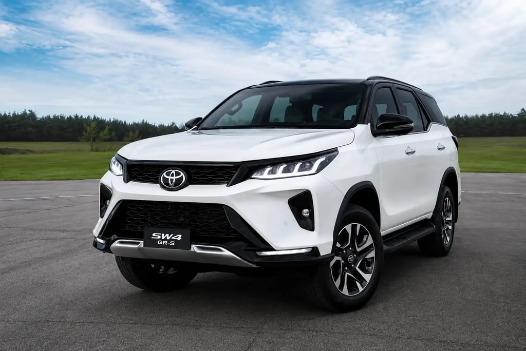 Toyota SW4 GR-S destaca o visual robusto do SUV mais desejado da marca