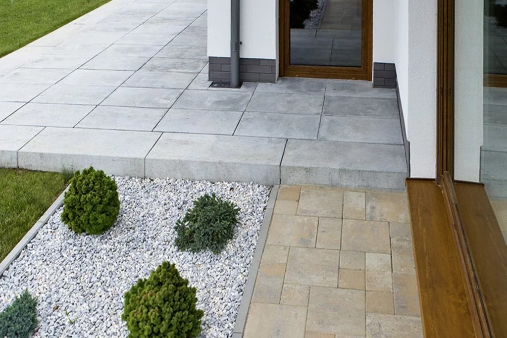 Travertino stiliaus laiptai